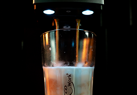 Koffie met één druk op de knop_ Jura Professional